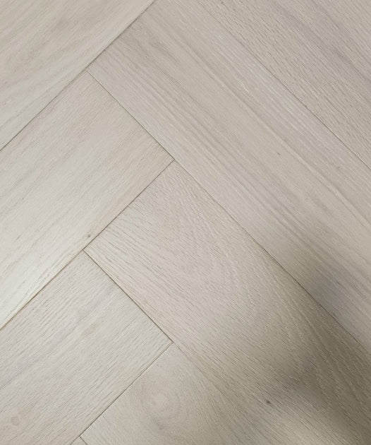 PURE- LUCID HERRINGBONE COLLECTION 6“X3/4 X 36“ OR 7.5“X 3/4 X 75“ AMERICAN OAK